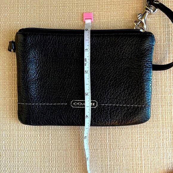 COACH Leather Wristlet. Black 🖤 - Picture 6 of 6